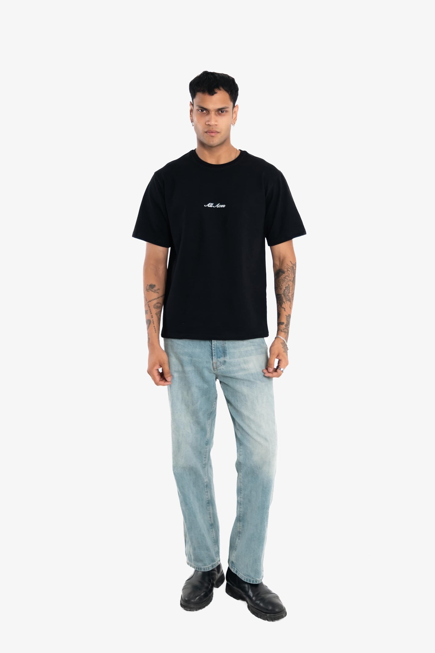 CLASSIC T-SHIRT - BLACK